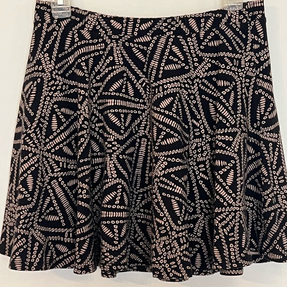 Basic Must Have - Picture 1 of 2